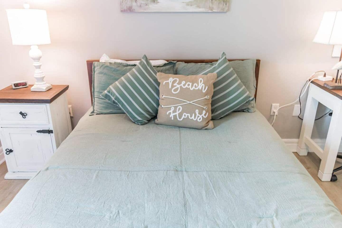 Forest Beach Condo Walk To Coligny, Pool, Tennis Hilton Head Island Exteriör bild